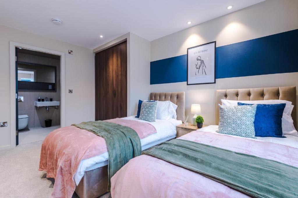 Exquisite Central York Abode Sleeps 6! Exterior photo