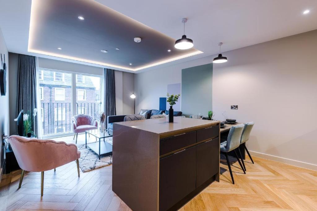 Exquisite Central York Abode Sleeps 6! Exterior photo