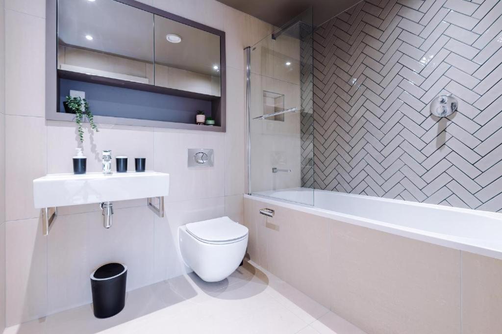 Exquisite Central York Abode Sleeps 6! Exterior photo